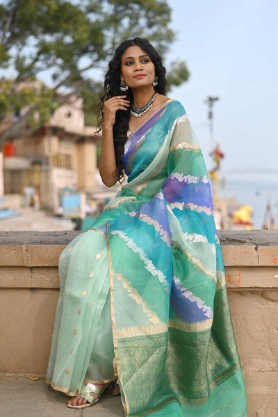 Green And Blue Kora Silk Banarasi Saree With Golden Zari Border Manufacturers in Varanasi