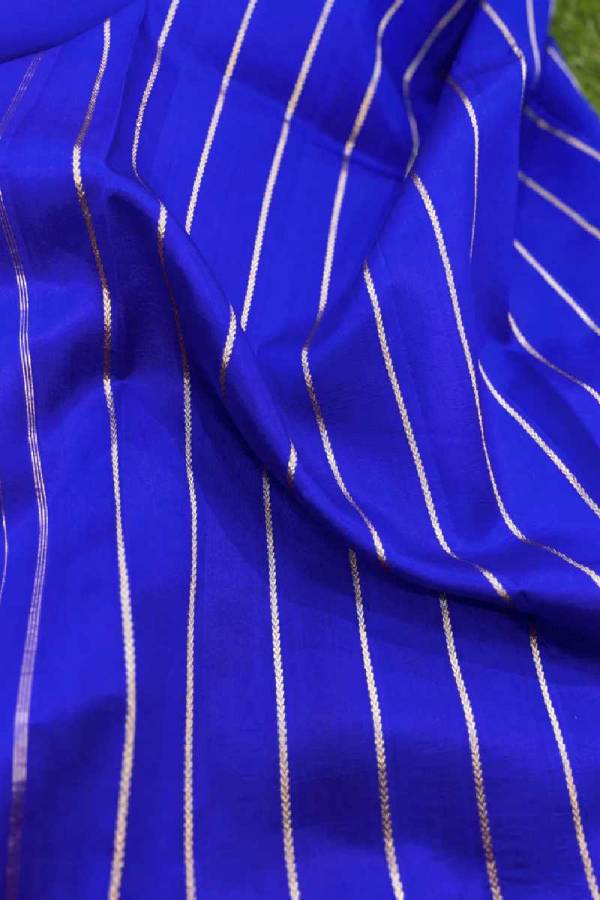 Dark Blue Pure Raw Mango Banarasi Handloom Saree in Varanasi