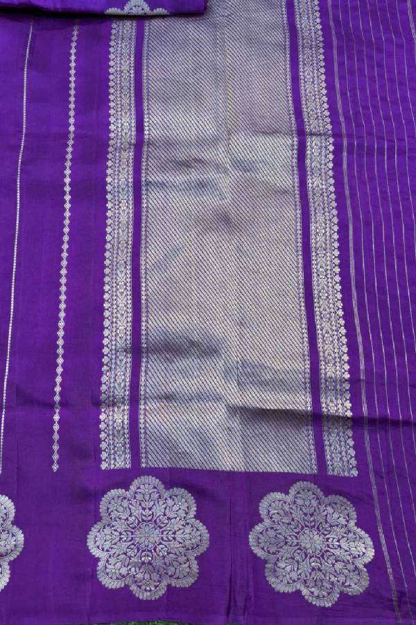 Dark Rani Pink Shade Pure Raw Mango Banarasi Handloom saree in Varanasi