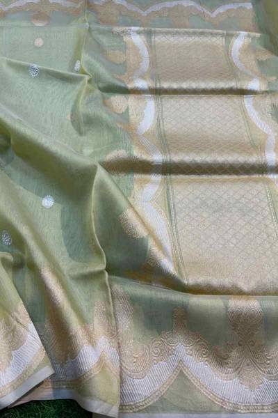 Exclusive Pure Kaduwa Boota Katan Tissue With Scallop Border Handloom Saree in Varanasi