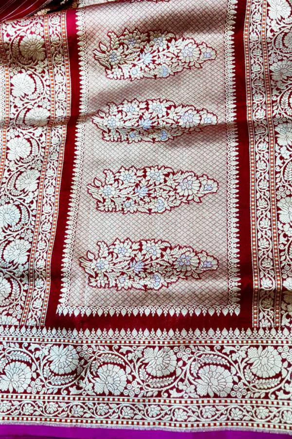 Exclusive Red Pure Katan Leaf Boota Banarasi Handloom Saree in Varanasi