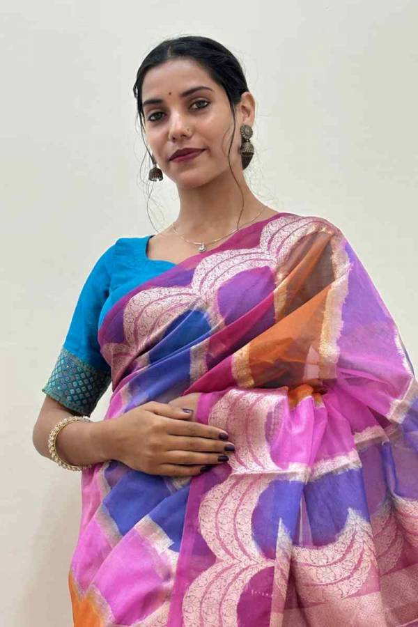 Kora Rungkaat Banarasi Handloom Saree for Weddings in Varanasi