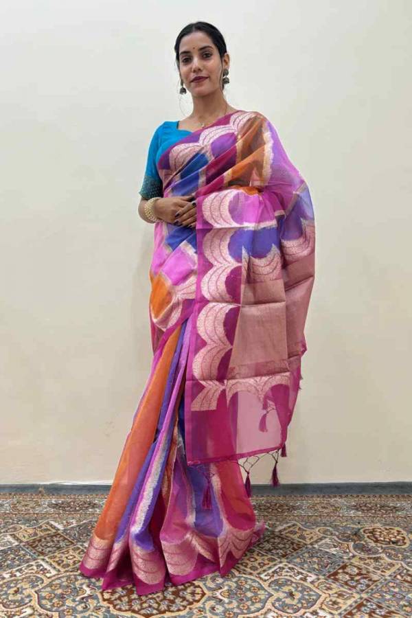 Kora Rungkaat Banarasi Handloom Saree for Weddings in Varanasi