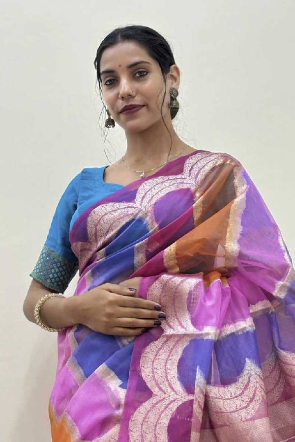 Kora Rungkaat Banarasi Handloom Saree in Varanasi