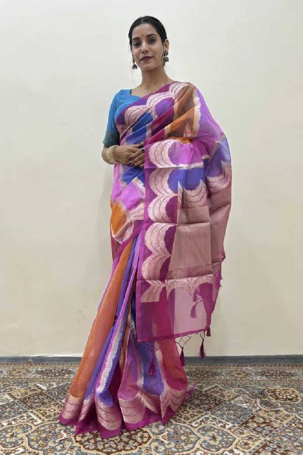 Kora Rungkaat Banarasi Handloom Saree in Varanasi