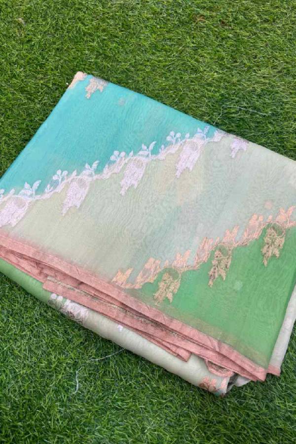 Lemon Green Pure Kora Katan Rungkaat Banarasi Handloom Saree in Varanasi