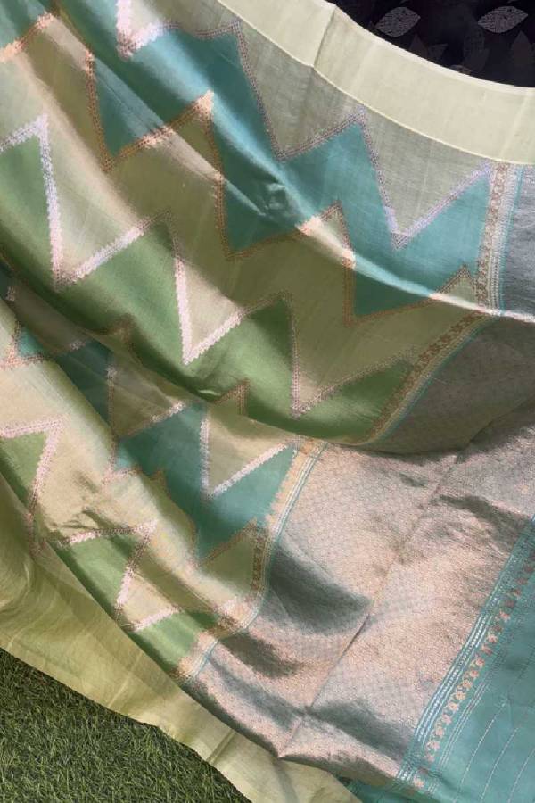 Lemon Pure Raw Mango Rungkaat Banarasi Handloom Saree in Varanasi