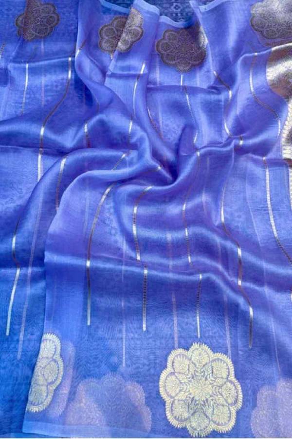 Light Blue Pure Kora Kadhiyal Tissue Banaras Handloom Saree - Exquisite Elegance and Tradition in Varanasi