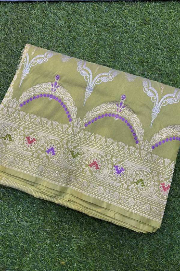 Light Green Pure Katan Rungkaat Banarasi Handloom Saree in Varanasi