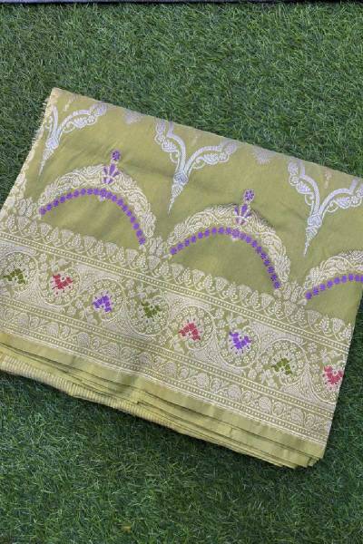 Light Green Pure Katan Rungkaat Banarasi Handloom Saree in Varanasi