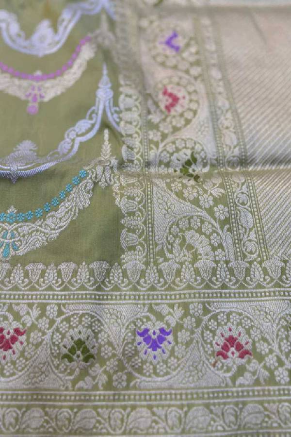 Light Green Pure Katan Rungkaat Banarasi Handloom Saree in Varanasi