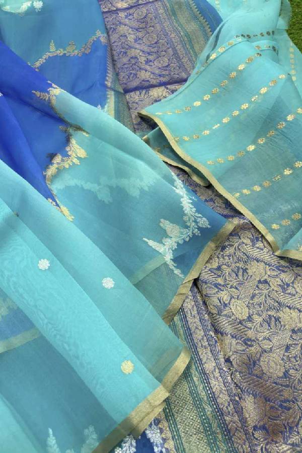Light Sky Blue Kora Katan Rungkaat Banarasi Handloom Saree in Varanasi
