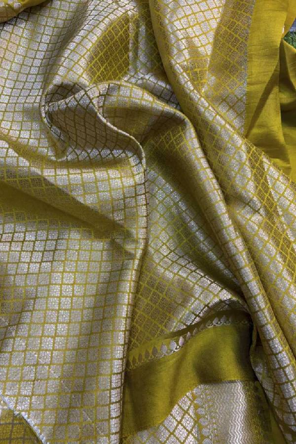 Mustard Yellow Raw Mango Banarasi Handloom Saree in Varanasi