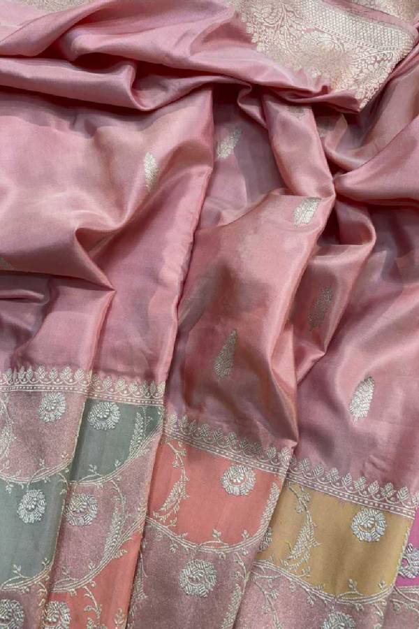 Onion Light Pink Pure Katan Rungkaat Banarasi Handloom Saree in Varanasi