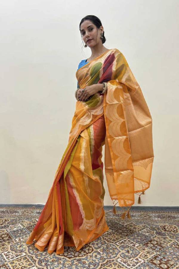Orange Yellow Kora Rungkaat Banarasi Handloom Saree in Varanasi