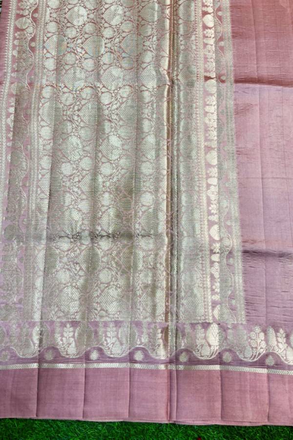 Peach Pure Raw Mango Banarasi Handloom Saree in Varanasi