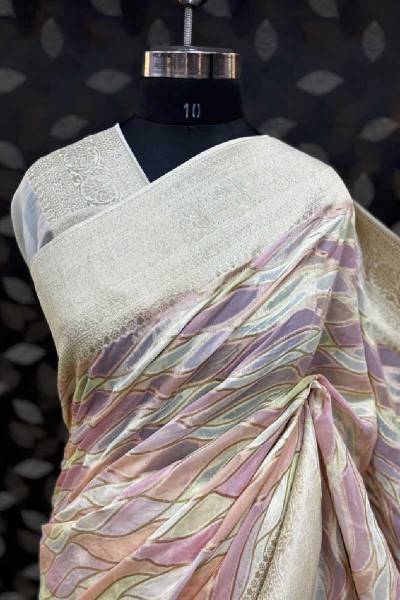 Pink Rungkaat Georgette Banarasi Saree in Varanasi