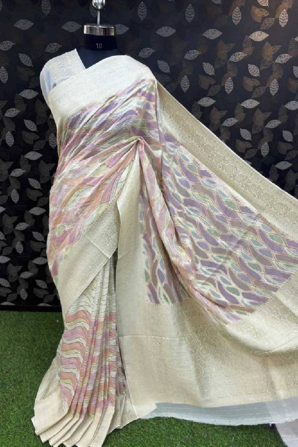 Pink Rungkaat Georgette Banarasi Saree in Varanasi