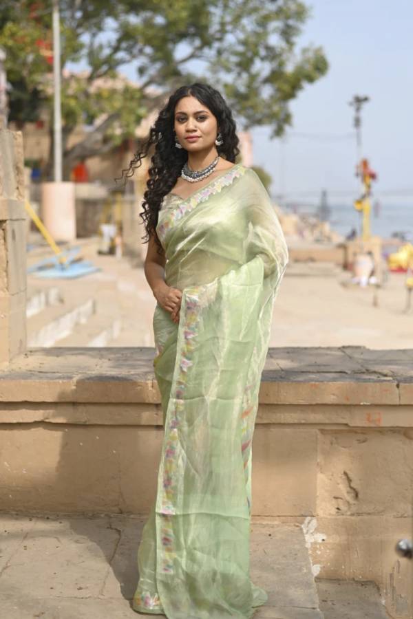 Pista Green Pure Kora Tissue Banaras Handloom Saree in Varanasi