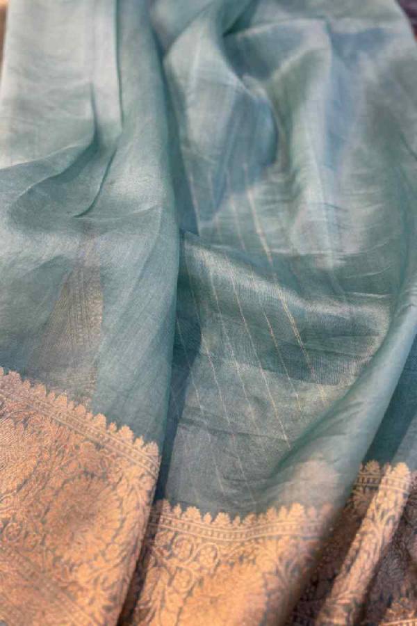 Powder Blue Pure Kora Kadhiyal Banaras Handloom Saree in Varanasi