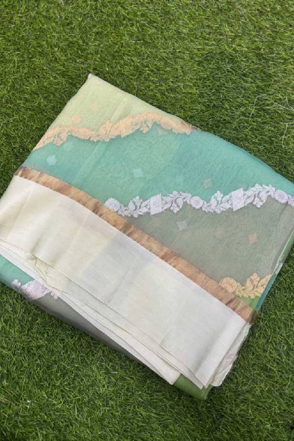 Powder Blue Pure Kora Katan Rungkaat Banarasi Handloom Saree in Varanasi