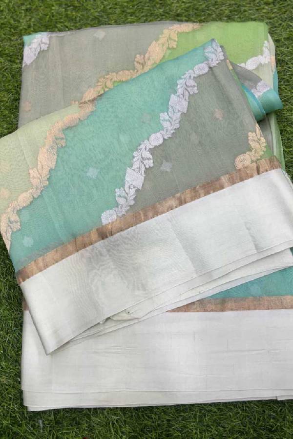 Powder Blue Pure Kora Katan Rungkaat Banarasi Handloom Saree in Varanasi