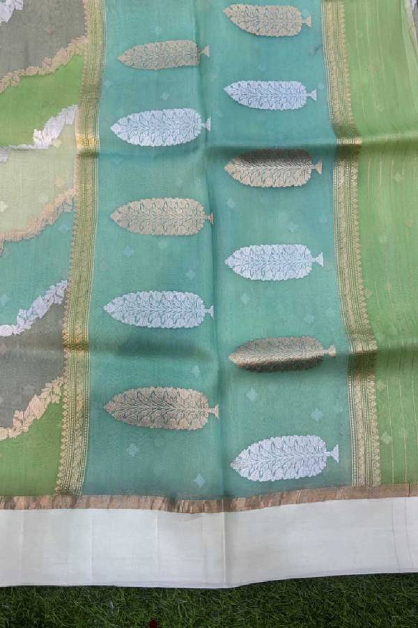 Powder Blue Pure Kora Katan Rungkaat Banarasi Handloom Saree in Varanasi