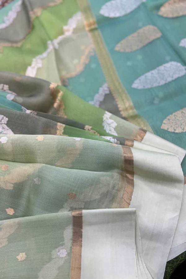 Powder Blue Pure Kora Katan Rungkaat Banarasi Handloom Saree in Varanasi