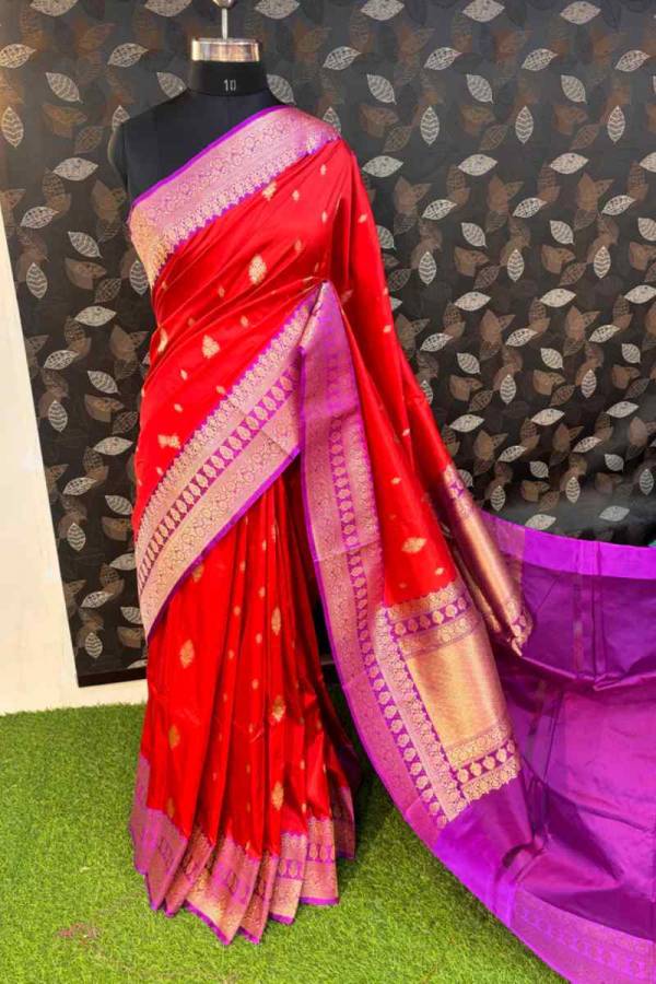 Red Pure Katan Kadhiyal Boota Banarasi Handlooom Saree in Varanasi