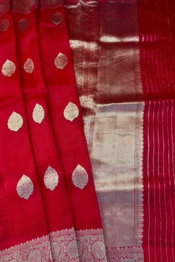 Red Pure Kora Kadhiyal Banaras Handloom Saree in Varanasi