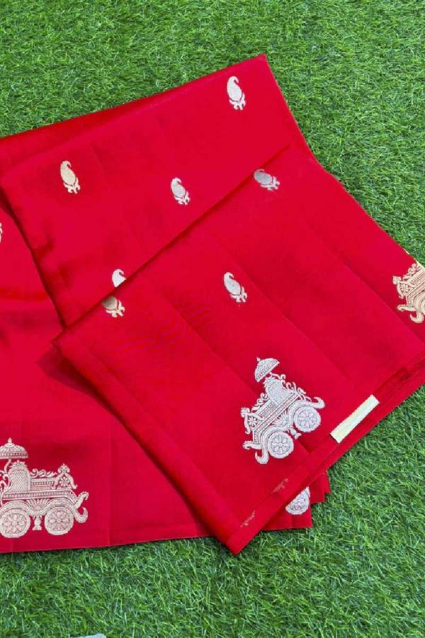 Red Pure Raw Mango Banarasi Handloom Saree in Varanasi
