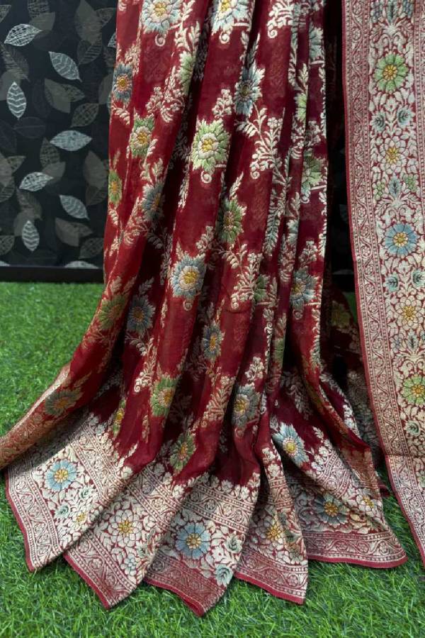 Red Rungkaat Georgette Banarasi Handloom Saree in Varanasi