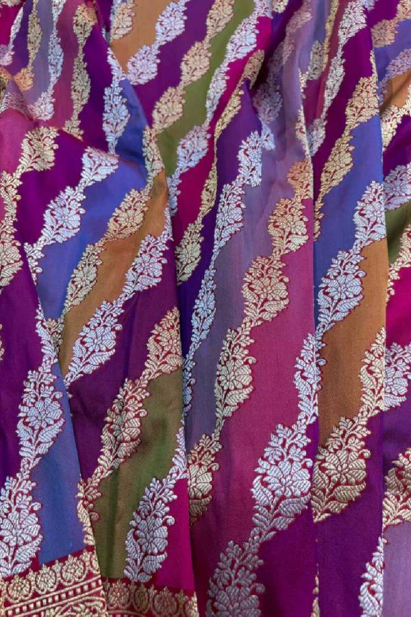 Rungkaat Katan Kadhiyal Banarasi Handloom Saree in Varanasi