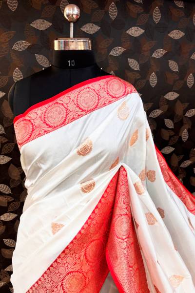 White Red Pure Katan Kadhiyal Boota Banarasi handloom Saree in Varanasi